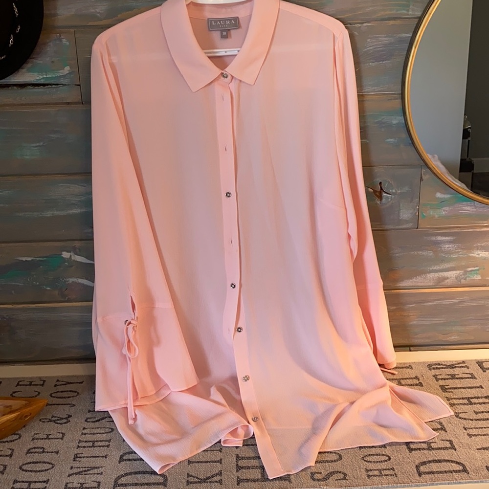 Ladies Laura pink blouse / long bow tie sleeve!
